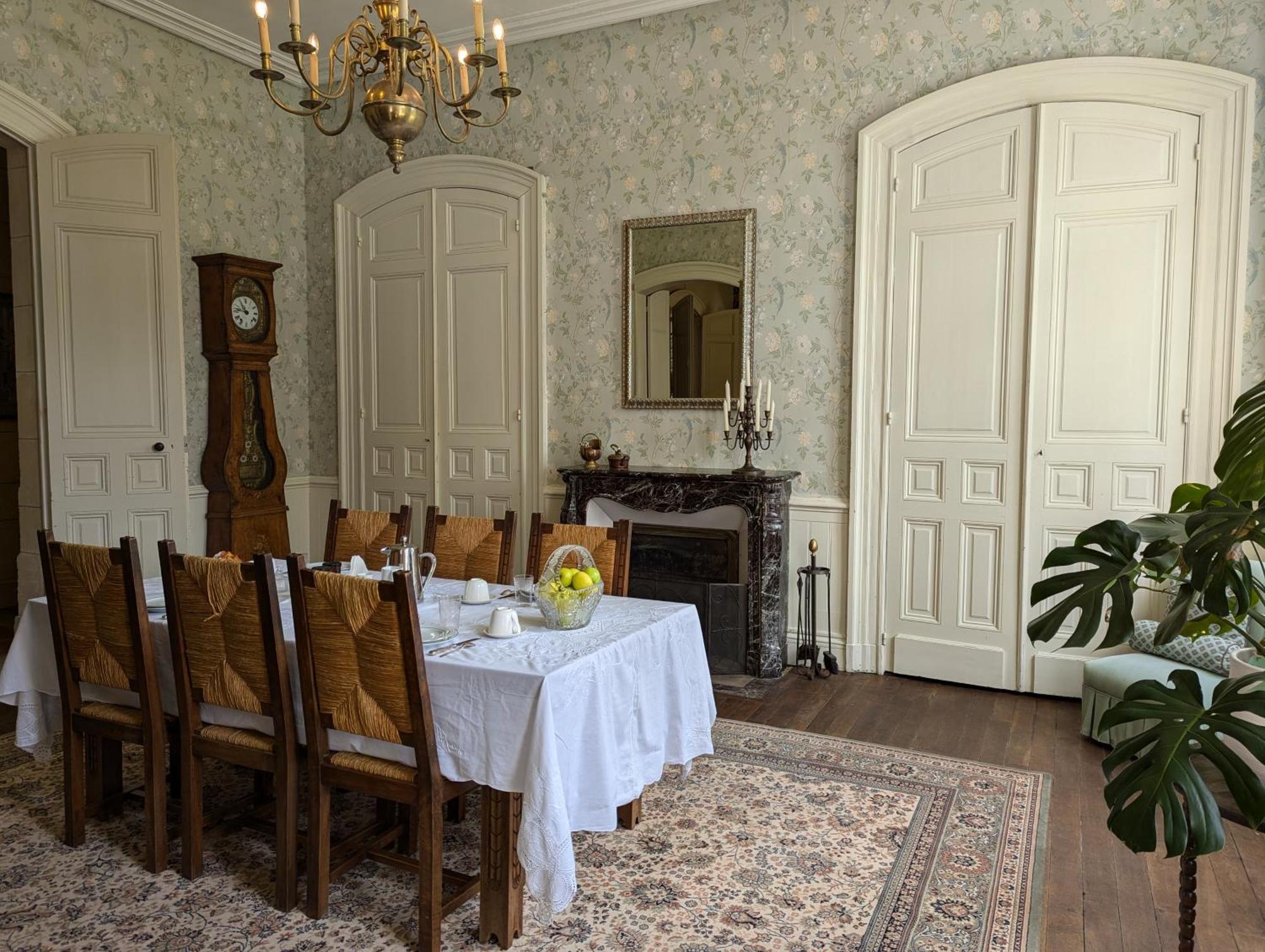Domaine Du Faure Bed & Breakfast Chadurie Екстериор снимка